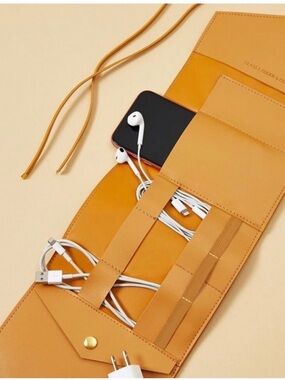 Glass Ladder & Co Leather Cord Organizer Roll in Camel